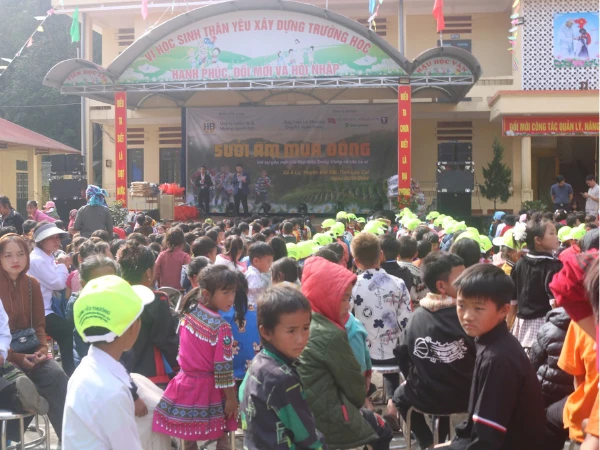 “Sưởi ấm mùa đông”: Chia sẻ từ trái tim - Lan tỏa yêu thương